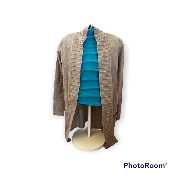 TAHARI Ribbed Merino Wool Cardigan - Picture 4 of 5